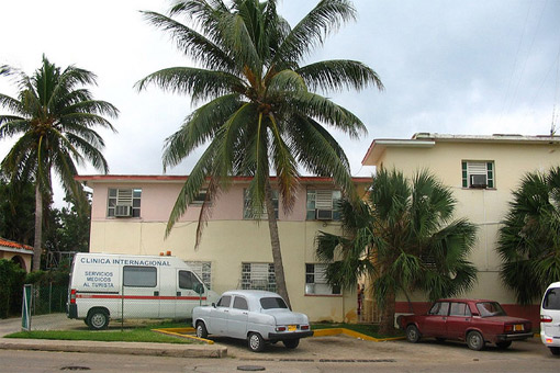 CubaAmbulance510_DomenicSca