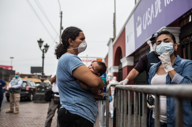 Para los migrantes venezolanos, la COVID-19 está estimulando una crisis de  salud mental