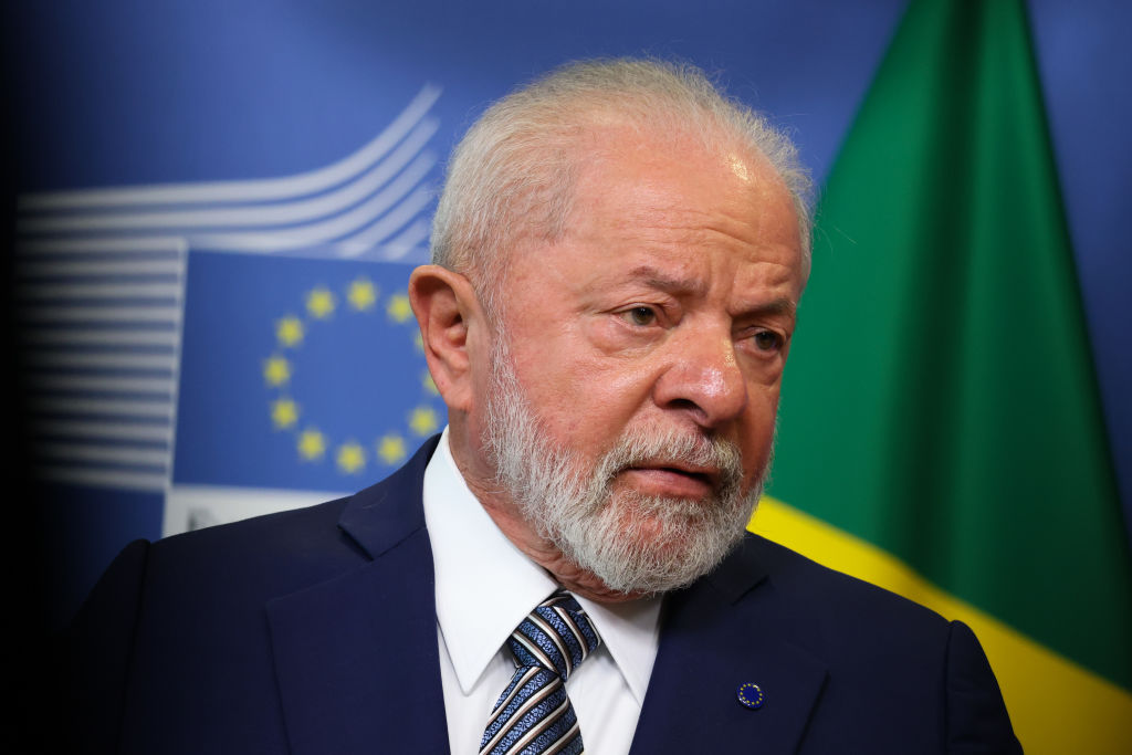 Oresidente Lula fala à imprensa durante a cúpula da União Européia e a CELAC em julho.
