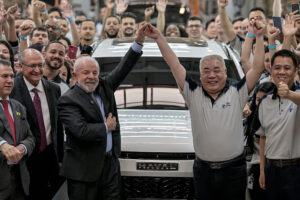 Brazil's President Luiz Inácio Lula da Silva and Great Wall Motor CEO Mu Feng inaugurate an electric and hybrid vehicle plant in Iracemápolis, Brazil in August 2025.